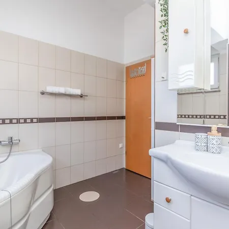 Apartment Marta *
